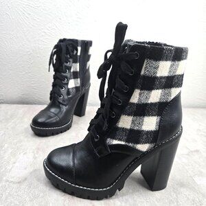 BCBG Lace Up High Heel Boots Plaid Black White Preppy Combat Hiker Boots Sz 5.5